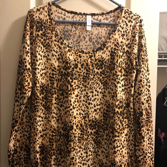 Lularoe Leopard Print Lynnae Size Medium - Picture 1 of 3